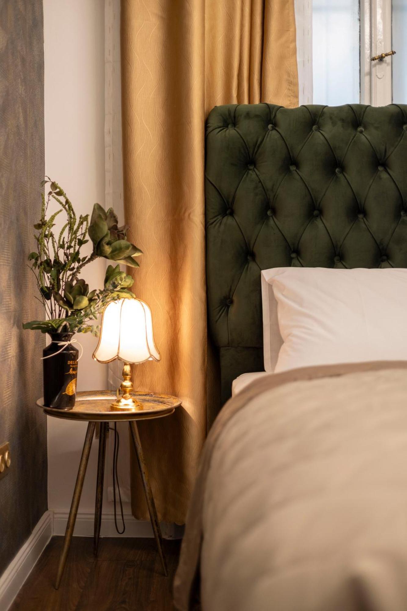 High-end Luxurious Quentin In The Heart Of * Boedapest