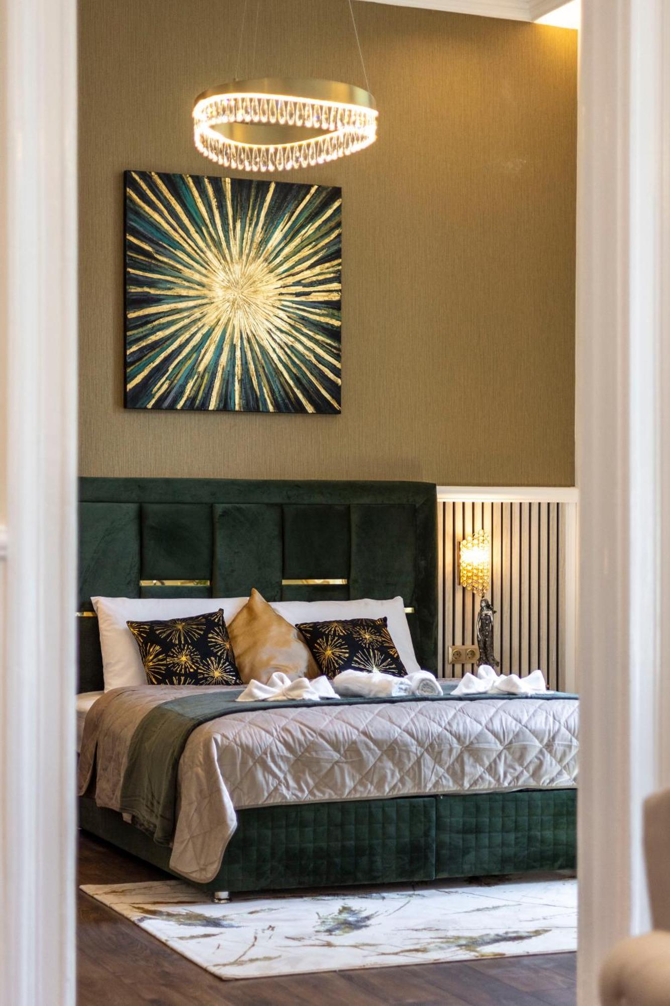 High-end Luxurious Quentin In The Heart Of *